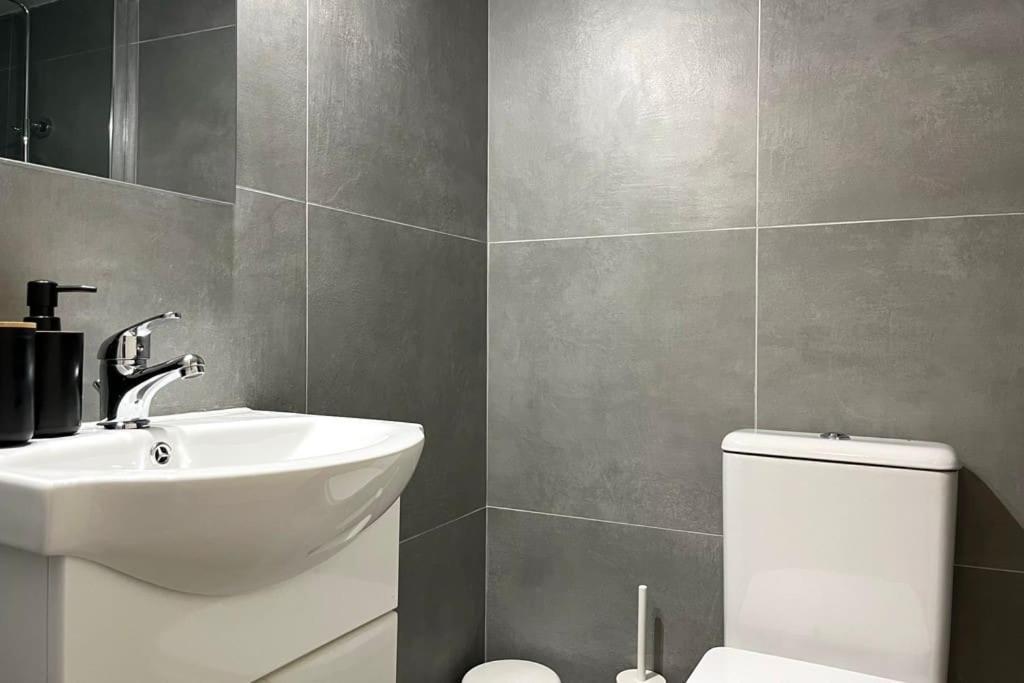 Pame Rentals - Ideal For 2 In Pagrati Atenas Exterior foto