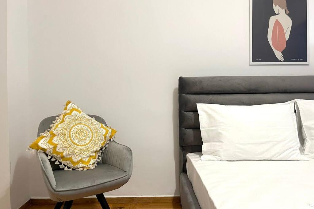 Pame Rentals - Ideal For 2 In Pagrati Atenas Exterior foto